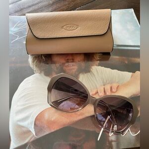 Tod’s sunglasses